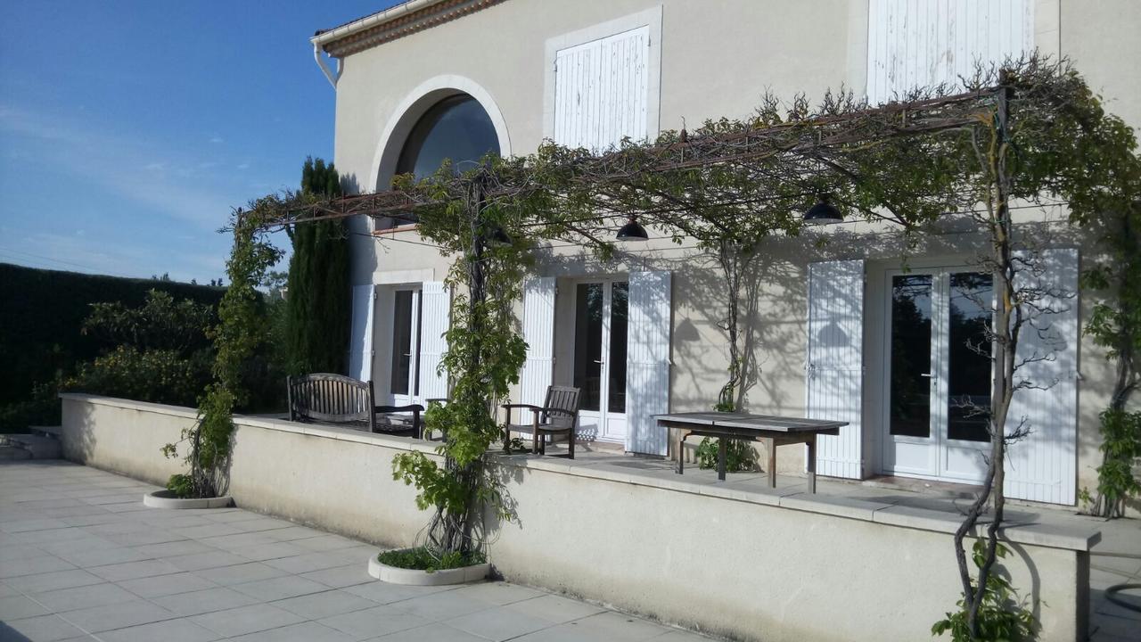 Le Clos Des Vergers LʼIsle-sur-la-Sorgue Buitenkant foto