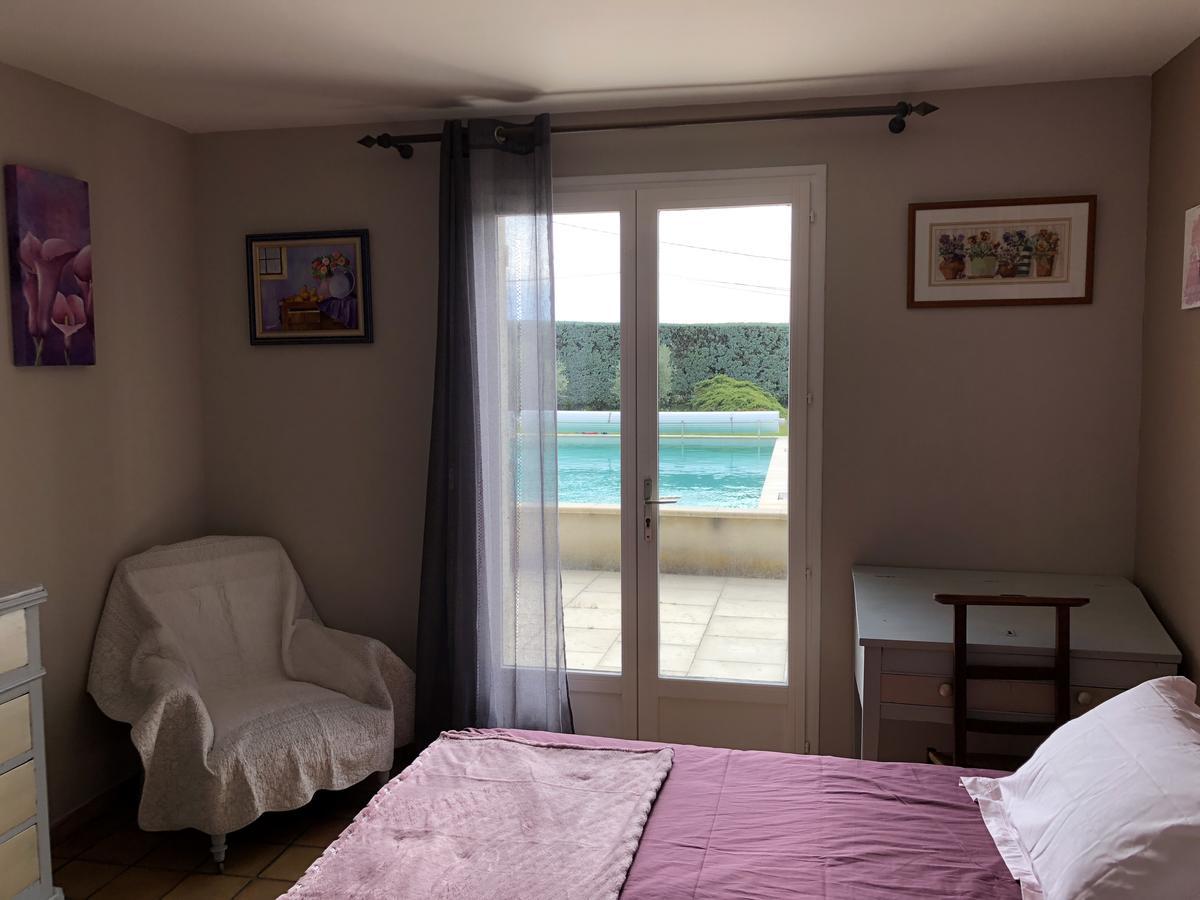 Le Clos Des Vergers LʼIsle-sur-la-Sorgue Buitenkant foto