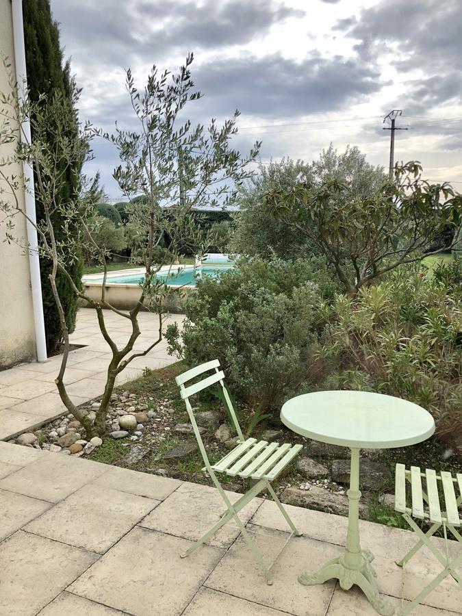 Le Clos Des Vergers LʼIsle-sur-la-Sorgue Buitenkant foto